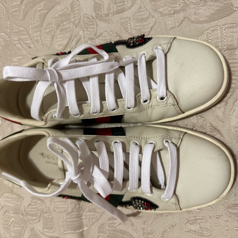 Gucci Cream Sneakers with Red and Green Accents